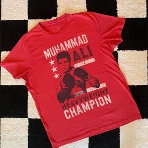 Vintage Muhamed Ali Heavyweight Champion Boxing Graphic Red T-Shirt